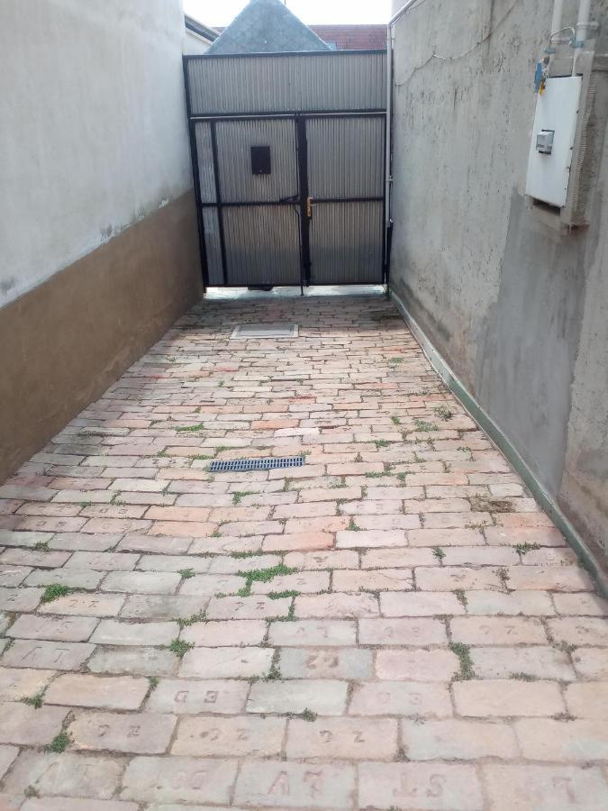 Start Apartmanok Pécs Exterior foto
