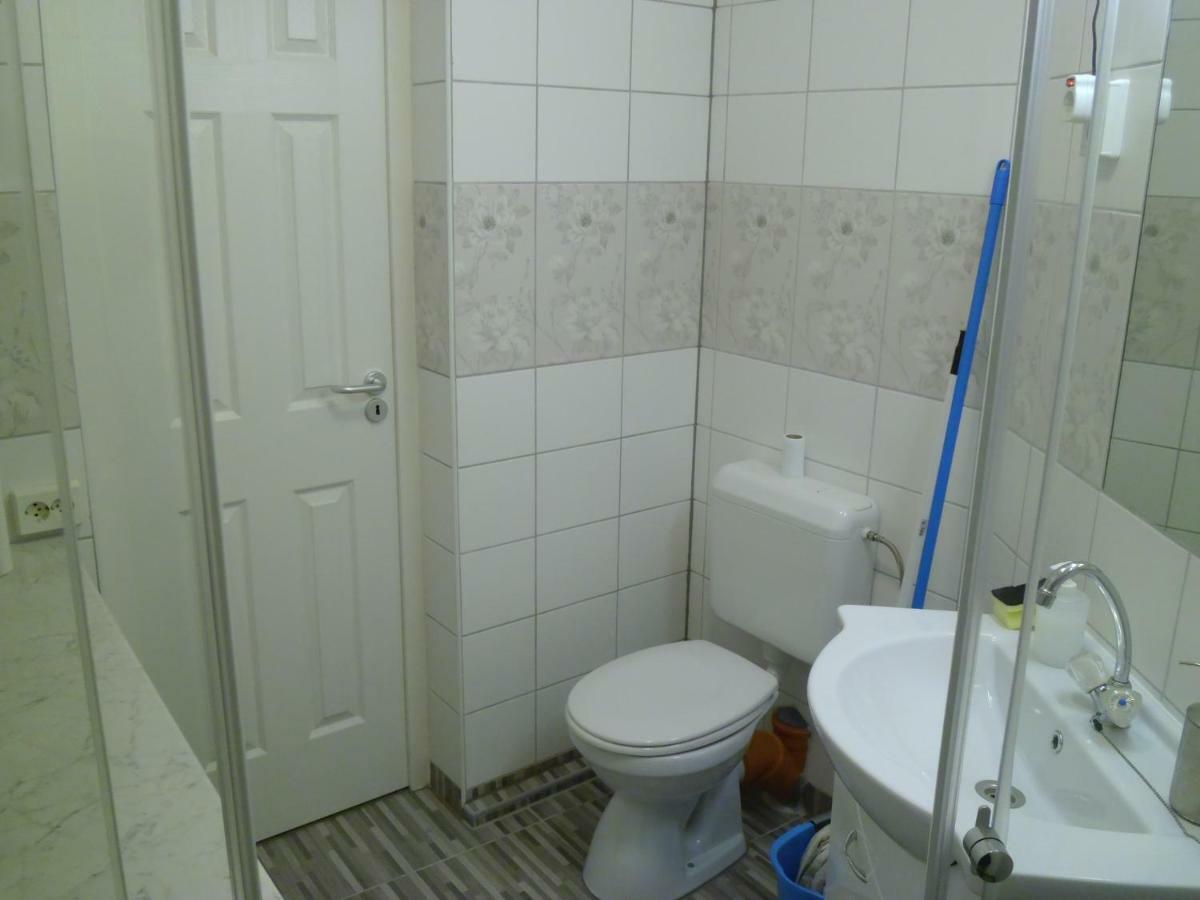 Start Apartmanok Pécs Exterior foto